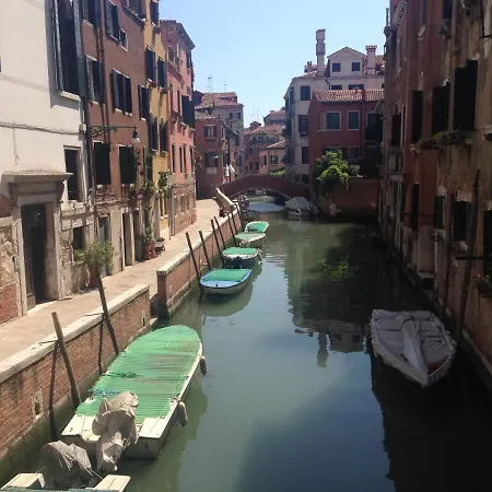 Konukevi Casa Del Pozzo Venedik