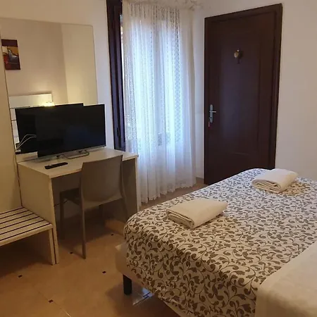 Casa Del Pozzo Pensión